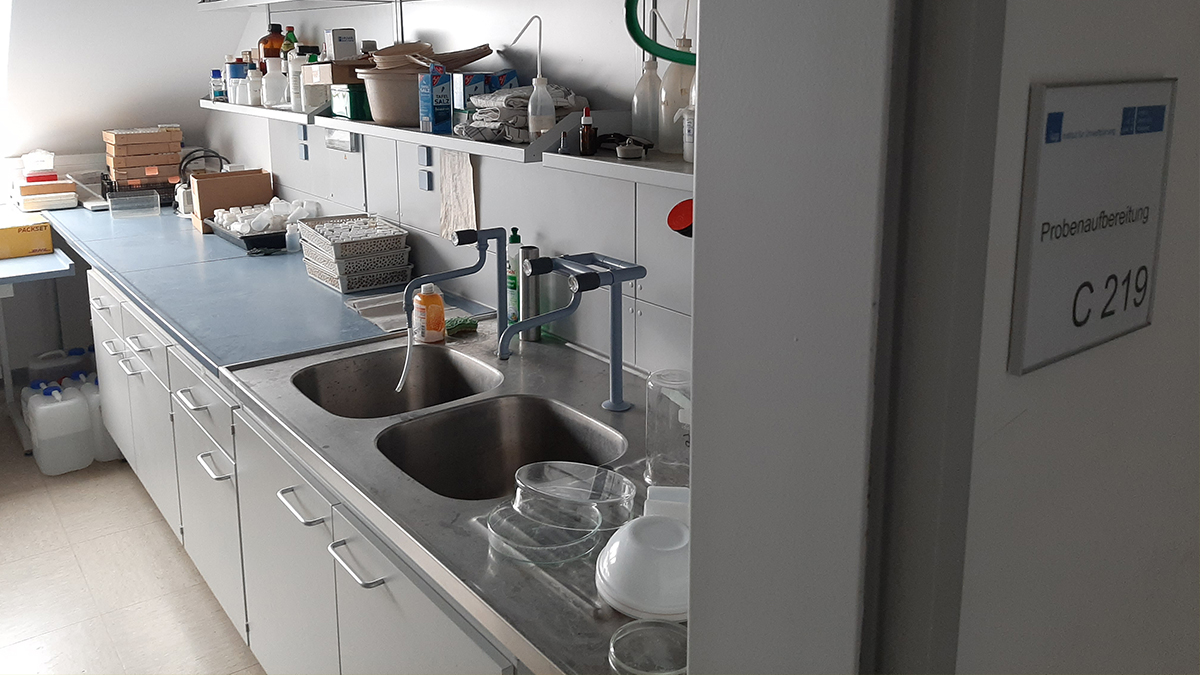Foto: Blick in das Labor.