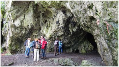 Photo: The Mehlbeerensteig leads through the 65-metre-long Oswald Cave.